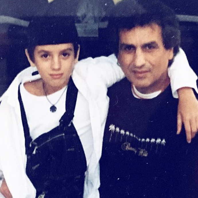 “Ho scoperto di essere figlio di Toto Cutugno dalla Settimana Enigmistica. Mi dava centinaia di euro per tagliare i capelli, viveva in un mondo parallelo”: il racconto di Niko