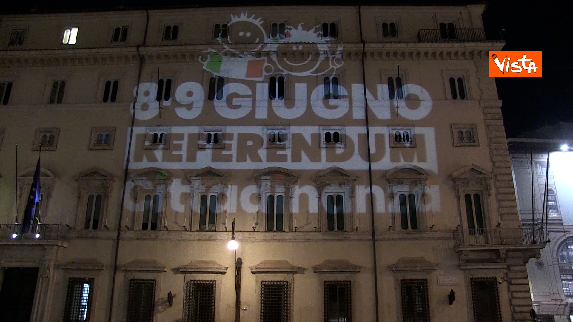 referendum cittadinanza il simbolo con le date del voto proiettati su palazzo chigi il blitz del comitato promotore da Ilfattoquotidiano.it referendum cittadinanza il simbolo con le date del voto proiettati su palazzo chigi il blitz del comitato promotore