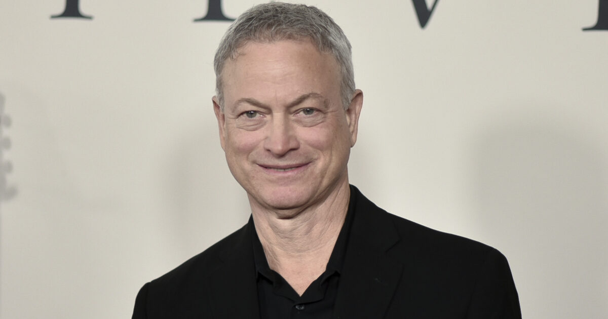 “Ho lasciato il cinema per accudire mio figlio malato di tumore. Dopo la sua morte è difficile uscire di casa, voglio solo stare con la mia famiglia”: parla Gary Sinise