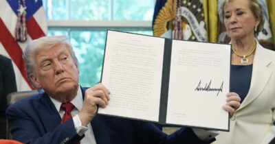 Copertina di Trump: "Comunicheremo le decisioni sui dazi via lettera. Non possiamo incontrare tutti"