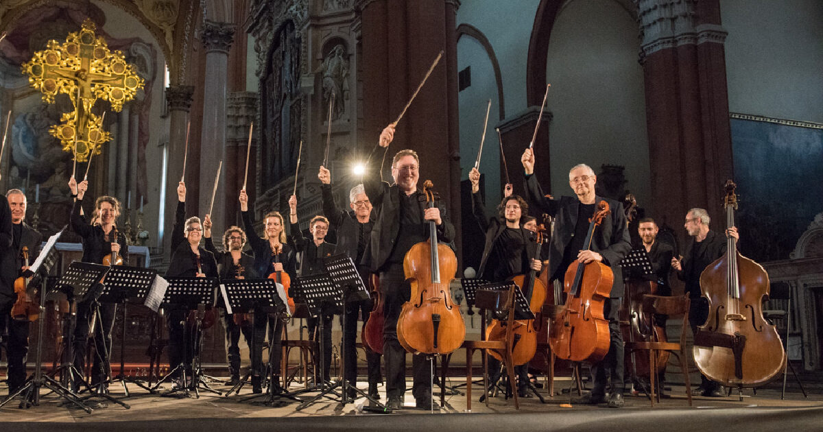 Ezio Bosso, musica per la pace: il concerto con Emergency a cinque anni dalla scomparsa del Maestro