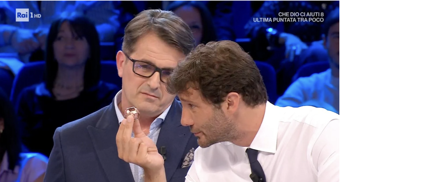 mi alzo alle tre di notte so cosa significa la fatica il pescivendolo di affari tuoi rifiuta 30 mila euro e fa bene nel suo pacco aveva i 50 mila da Ilfattoquotidiano.it mi alzo alle tre di notte so cosa significa la fatica il pescivendolo di affari tuoi rifiuta 30 mila euro e fa bene nel suo pacco aveva i 50 mila