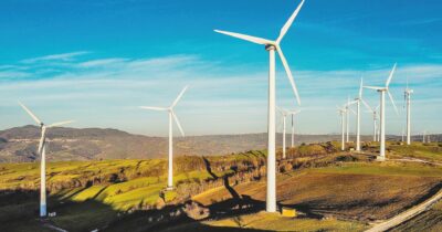 Copertina di Rinnovabili, dietrofront: le norme tutte da rifare