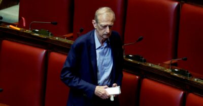 Copertina di “Non si fa peccato a uccidere Fassino”. Poi le scuse al dem