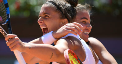 Copertina di Paolini-Errani campionesse a Roma: la coppia azzurra vince il torneo di doppio femminile. Storico bis per la toscana