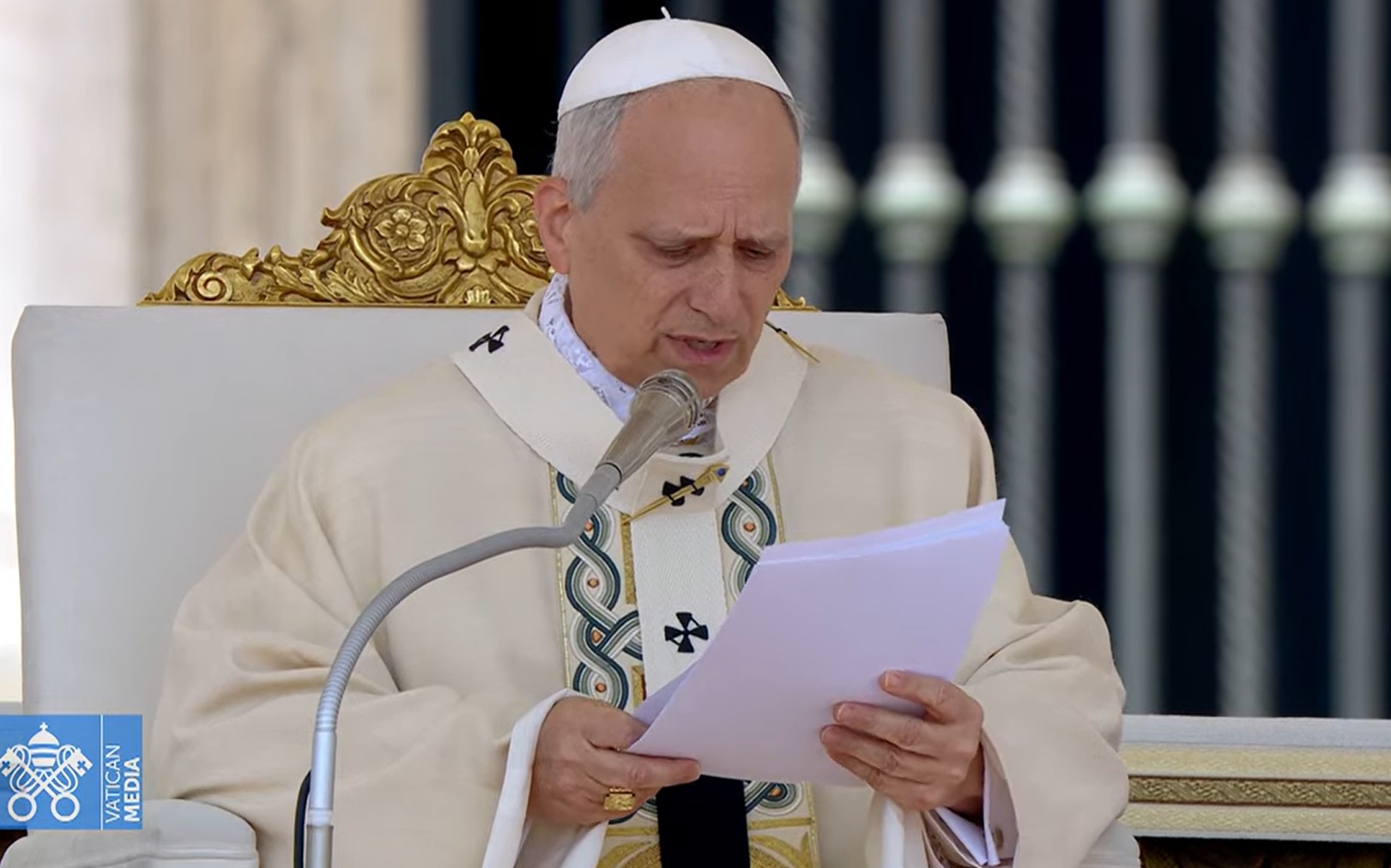 insediamento di papa leone xiv l omelia troppe ferite causate da odio pregiudizi paura del diverso e tempo di unità e fraternità per la pace