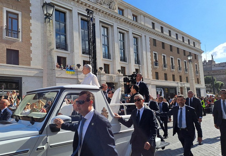 Papa Leone XIV, è il giorno dell’insediamento a San Pietro. In piazza anche Vance e Zelensky Papa Leone XIV, è il giorno dell’insediamento a San Pietro. In piazza anche Vance e Zelensky