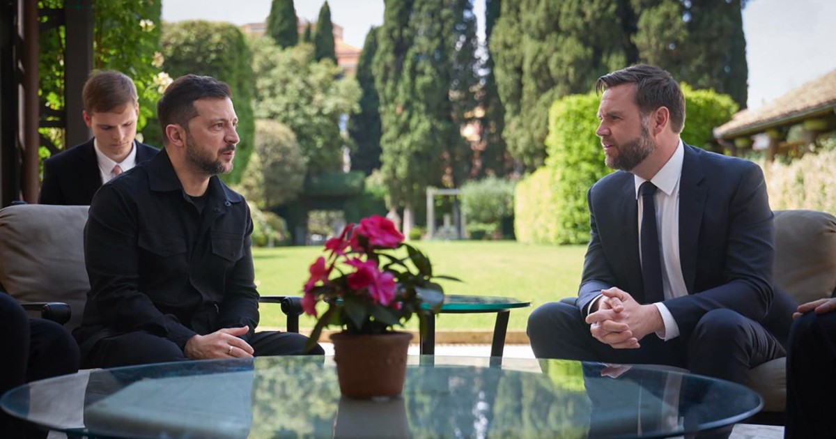Zelensky Vance, mezz’ora di vertice a Roma nel giorno dell’insediamento di Papa Leone XIV Zelensky Vance, mezz’ora di vertice a Roma nel giorno dell’insediamento di Papa Leone XIV