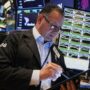 Copertina di Il taglio del rating Usa spinge i rendimenti dei Treasury sopra il 4,5%. Dollaro ancora in calo