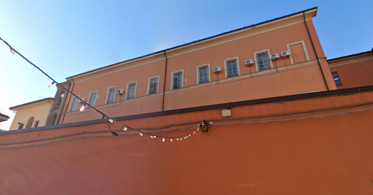 nel carcere minorile di bologna i ragazzi vivono nella spazzatura tutto 232 lercio da fare schifo