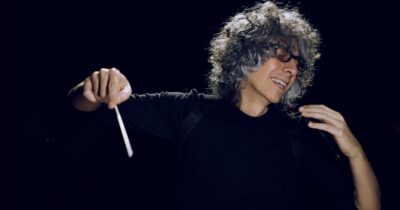 Copertina di “Avevo metastasi ossee in tutto il corpo: al femore, al bacino, al cranio. Mi è tremata la terra sotto ai piedi”: il racconto di Giovanni Allevi