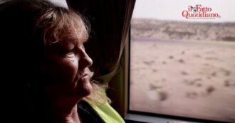 Gaza, al valico di Rafah tra i boati dei bombardamenti e gli aiuti bloccati: “Là dentro la gente muore di fame e di sete”