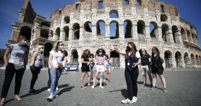 Copertina di Incertezza sulle prove d'esame del bando per guide turistiche. Il Tar rinvia, le associazioni si dividono