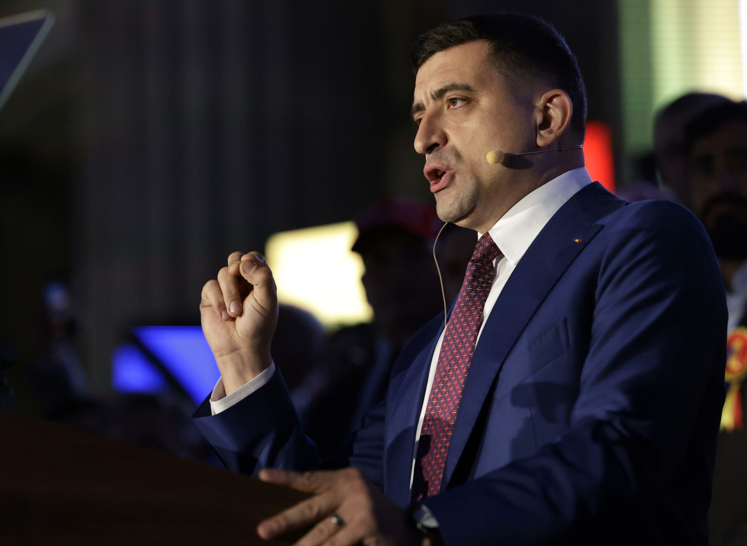 Elezioni in Romania, non è ancora finita. Simion annuncia un ricorso alla Corte costituzionale Elezioni in Romania, non è ancora finita. Simion annuncia un ricorso alla Corte costituzionale