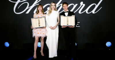 Copertina di Festival di Cannes 2025, Marie Colomb e Finn Bennett vincono il 25° Trofeo Chopard: a premiarli la madrina Angelina Jolie