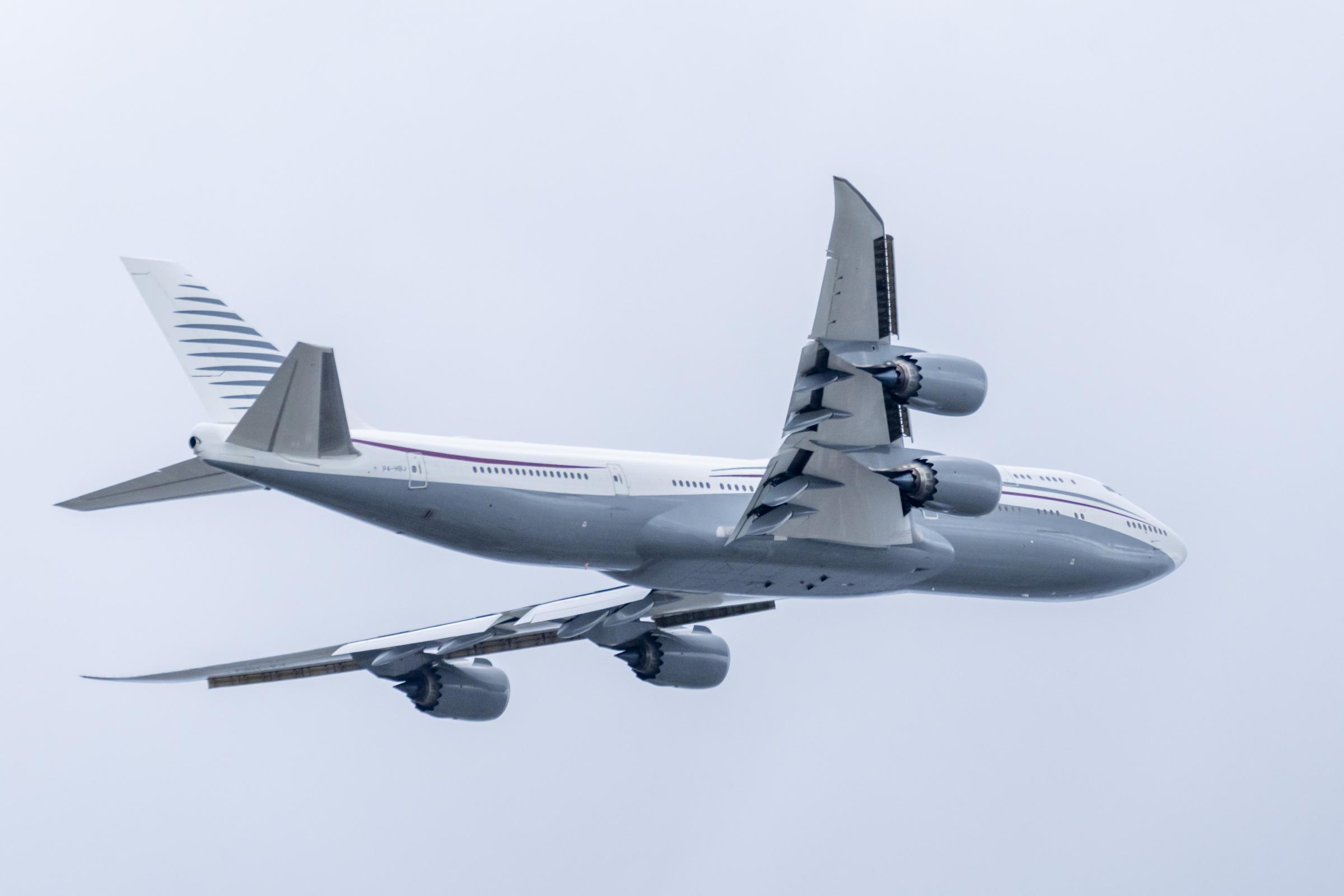 media il boeing 747 donato a trump dal qatar era stato prima chiesto dai funzionari del presidente