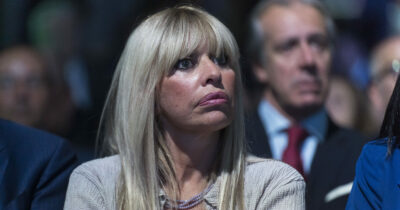 Copertina di Alessandra Mussolini lascia Forza Italia e aderisce alla Lega. Salvini: “Benvenuta”