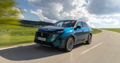 Copertina di Peugeot E-3008 e E-5008 Dual Motor, la prova de Il Fatto.it – La doppia spinta a elettroni – FOTO