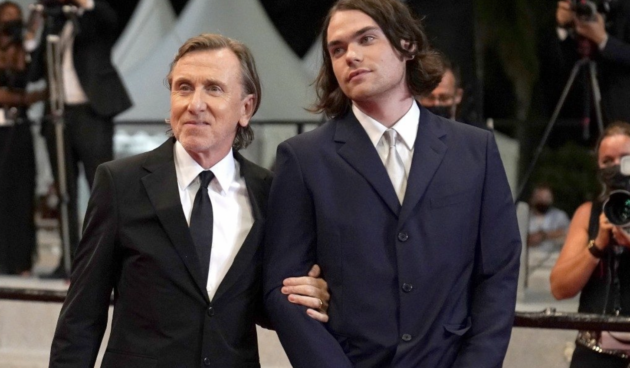 la morte di mio figlio non esiste un solo modo per affrontare un lutto altrimenti esisterebbe una cura l attore tim roth racconta la morte del secondogenito per coriocarcinoma