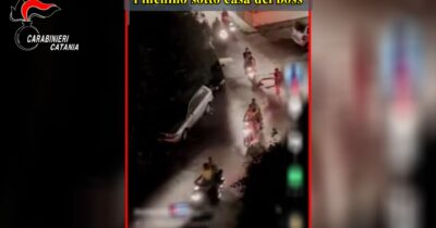 Copertina di Blitz antimafia a Catania, il video dell’inchino al boss: scoperto il fortino della droga