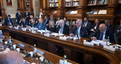 Copertina di Arriva la quinta revisione del Pnrr. Correzioni sull’Alta velocità, 600 milioni tolti alle colonnine elettriche