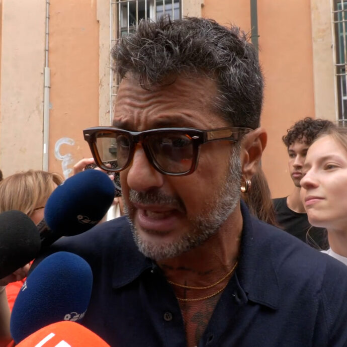 “Fabrizio Corona ha inseguito Andrea Sempio in macchina. Lui si è nascosto in uno sgabuzzino, era terrorizzato”, la rivelazioni dell’avvocato Angela Taccia