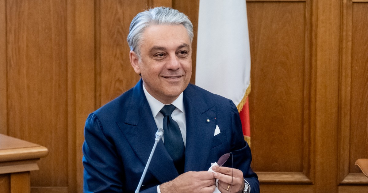 Renault, l’ad De Meo: “Nell’UE servono strategie e condivisione. L’elettrico? non si torna indietro” Renault, l’ad De Meo: “Nell’UE servono strategie e condivisione. L’elettrico? non si torna indietro”