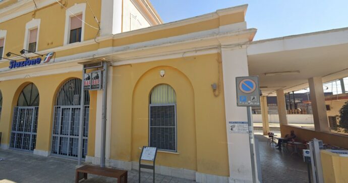 Ritrovato corpo senza vita di un uomo sui binari nel Salento: sarebbe un 59enne di Copertino (Lecce)