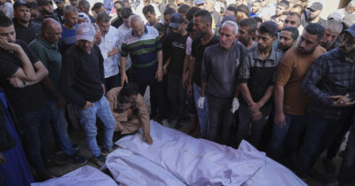 Copertina di Gaza, almeno 45 morti in raid israeliani. Accordo Emirati-Tel Aviv per l’invio di aiuti umanitari urgenti