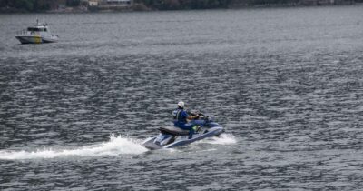 Copertina di Donna di 61 anni trovata morta nelle acque del lago di Como