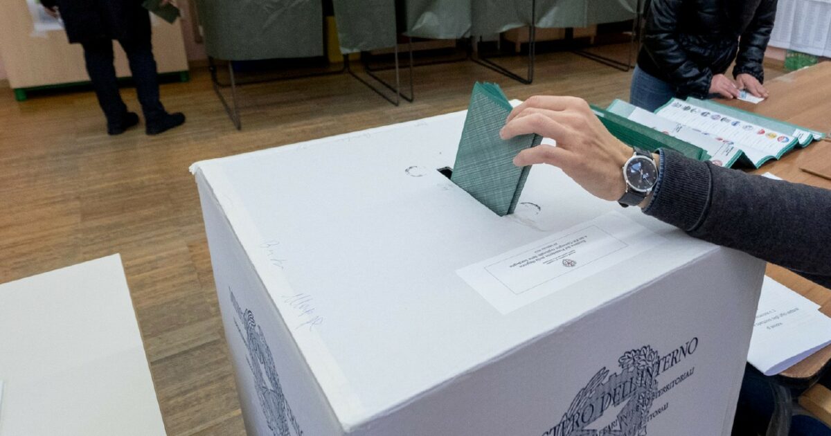 lamezia terme al ballottaggio la spunta il centrodestra vincono il miraggio del ponte e i 8216sogni medi8217