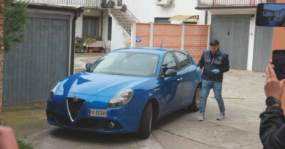 Copertina di Garlasco: la madre di Sempio, gli sms al vigile e l’alibi parking che vacilla