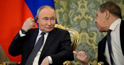 Copertina di Putin va a Kursk: “Non ho notizie dal Papa”. Negoziato più lontano