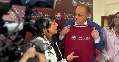 Copertina di Da 40 anni son sempre Quelli… Arbore e un gruppo unico