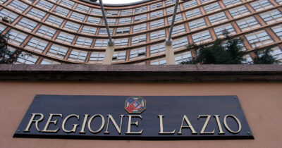 Copertina di “Più cemento nelle campagne”: le proposte del centrodestra in Regione Lazio fanno infuriare opposizioni e ambientalisti