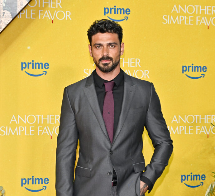 Michele Morrone, modestia a parte, non ha torto sul ‘circoletto’ del cinema italiano: da ipocriti far finta di niente