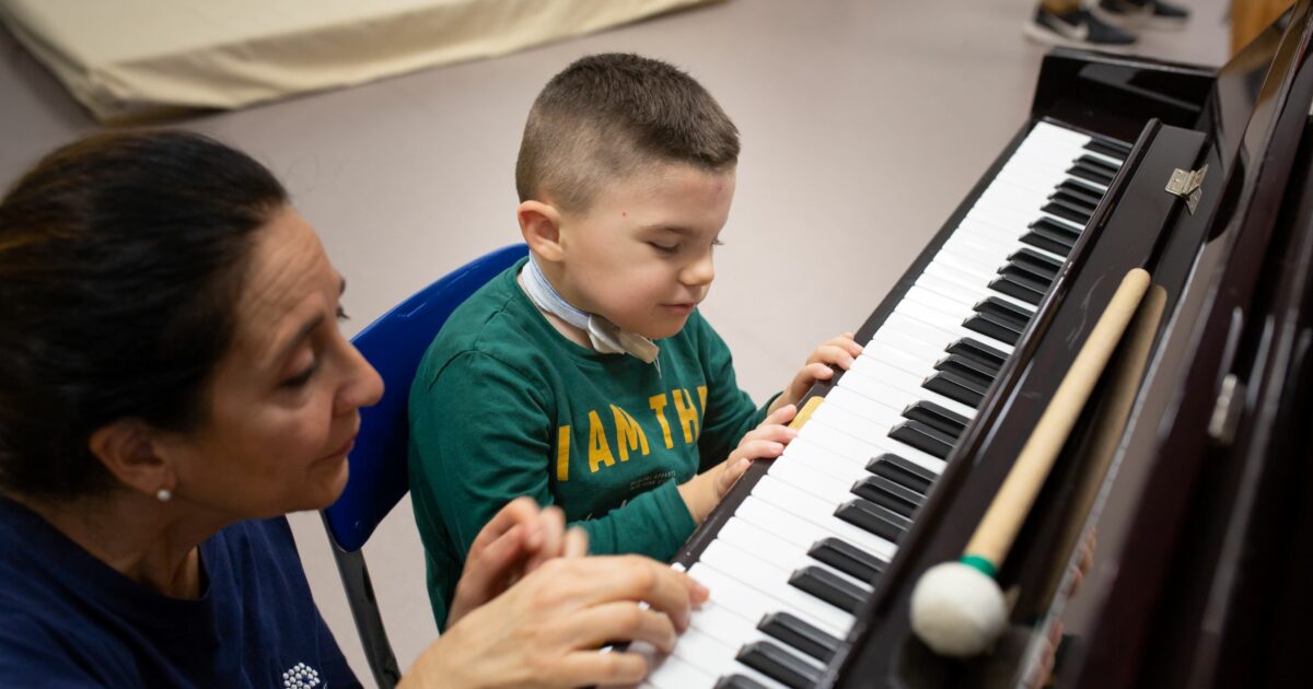 L’opera diventa simbolo di inclusività: a Osimo in scena “Una missione per due”. Il progetto culturale che unisce l’Accademia d’Arte Lirica, gli studenti e la Lega del Filo d’Oro L’opera diventa simbolo di inclusività: a Osimo in scena “Una missione per due”. Il progetto culturale che unisce l’Accademia d’Arte Lirica, gli studenti e la Lega del Filo d’Oro