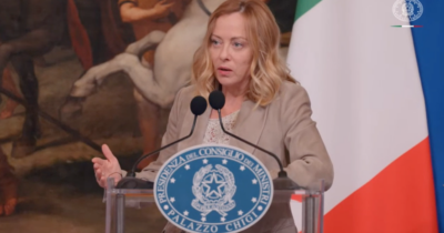 Copertina di Ucraina, Meloni: “Ho sentito Trump, lavoriamo per un nuovo round di negoziati. Da Mosca nessun passo concreto”