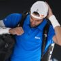 Copertina di Berrettini, l’incubo non finisce mai: si ritira dal Roland Garros per l’infortunio agli addominali