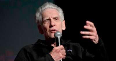 Copertina di David Cronenberg: “Non vado più al cinema: non trovo mai parcheggio”