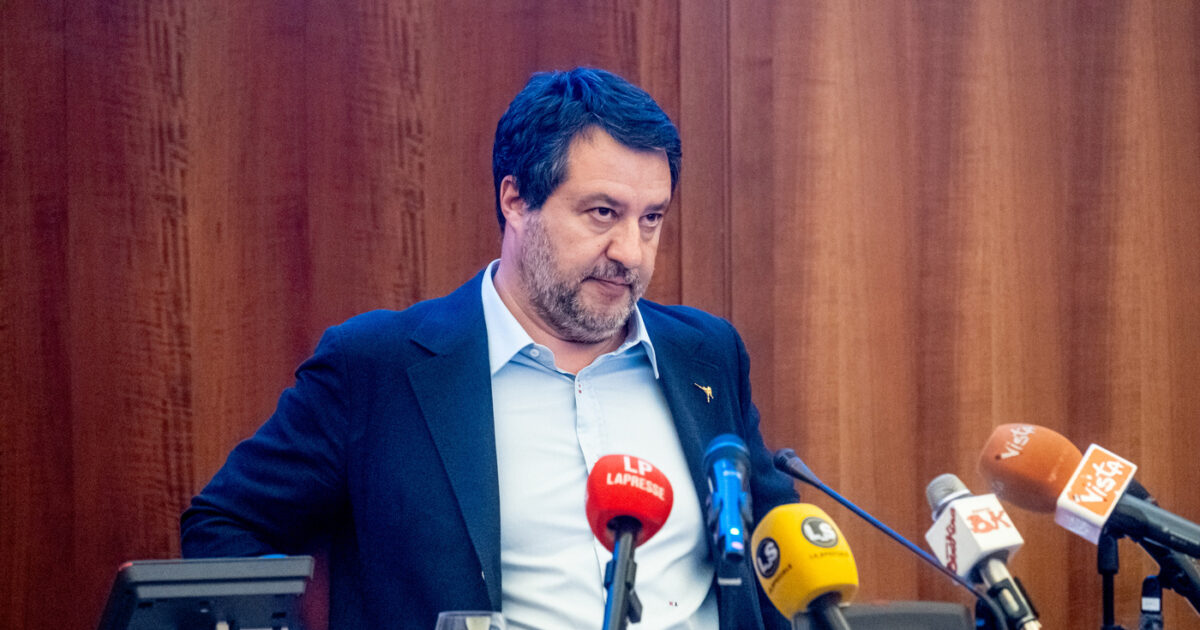 Ponte sullo Stretto, Conte: “Salvini zittito dal Quirinale”. Bonelli: “Allusioni gravissime, Meloni lo fermi” Ponte sullo Stretto, Conte: “Salvini zittito dal Quirinale”. Bonelli: “Allusioni gravissime, Meloni lo fermi”
