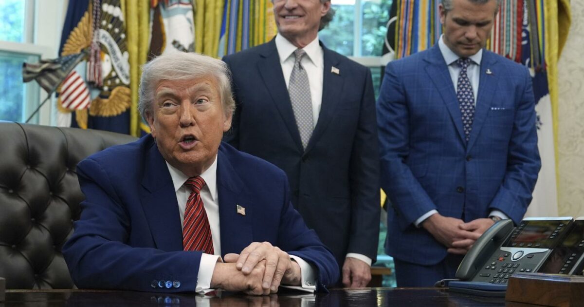 Trump attacca ancora Harvard: “Pagati miliardi di dollari. Gli studenti sono piantagrane, non sanno fare 2+2” Trump attacca ancora Harvard: “Pagati miliardi di dollari. Gli studenti sono piantagrane, non sanno fare 2+2”