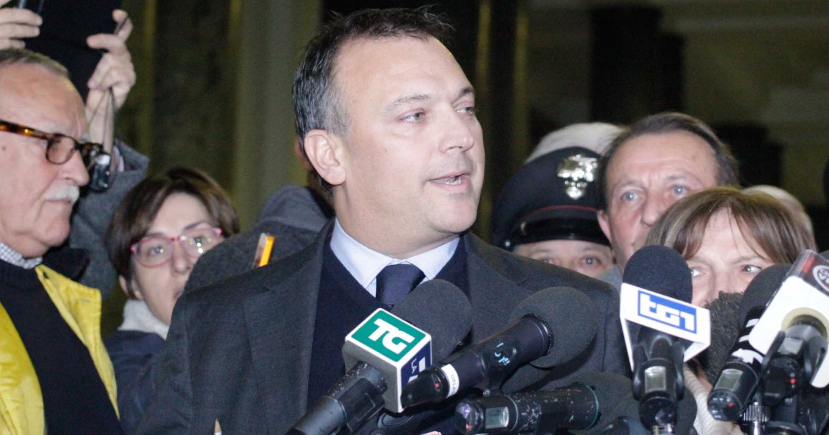 Delitto di Garlasco, l’avvocato Tizzoni: “Il supertestimone delle Iene? Gli dissi di andare dai carabinieri” Delitto di Garlasco, l’avvocato Tizzoni: “Il supertestimone delle Iene? Gli dissi di andare dai carabinieri”
