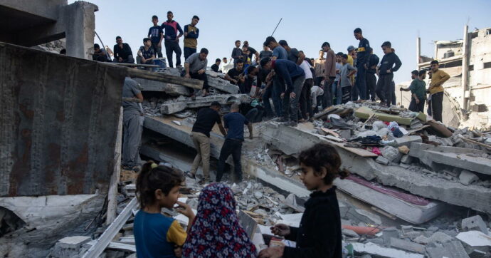 Gaza, l’appello delle ong: “Chiedete ai vostri comuni e alle regioni di sospendere le relazioni con Israele”