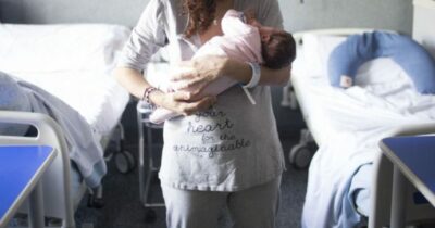 Copertina di Così l’intelligenza artificiale riesce a “prevedere” il rischio di depressione post partum