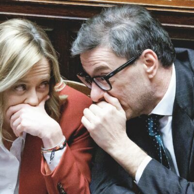 Copertina di Il risiko e la merchant bank che parla romano