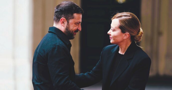 Ucraina, Vaticano mediatore: permessi, voli e logistica. Così Meloni agevola l’arrivo dei russi