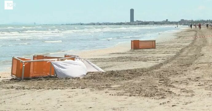 Cervia, ruspa travolge e uccide una bagnante