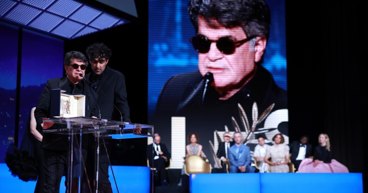 “La cosa più importante è la libertà dell’Iran”, l’appello del regista dissidente Panahi a Cannes “La cosa più importante è la libertà dell’Iran”, l’appello del regista dissidente Panahi a Cannes