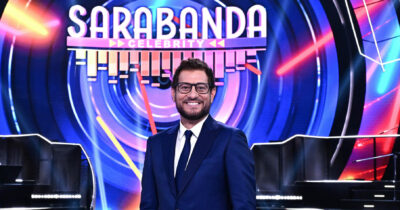 Copertina di Sarabanda Celebrity, Enrico Papi mette in campo otto vip per scatenarsi al karaoke: ecco cosa accadrà